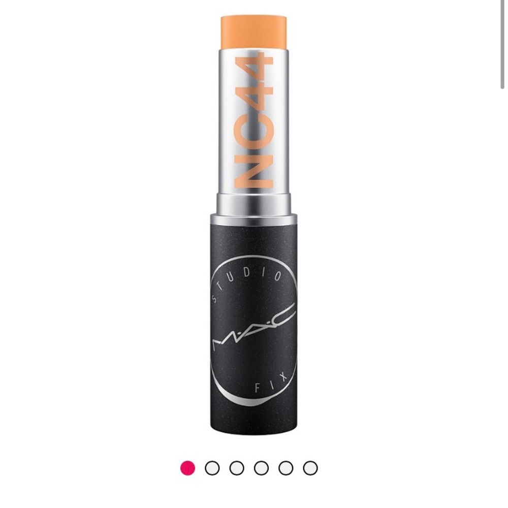 MAC foundation stick NC44